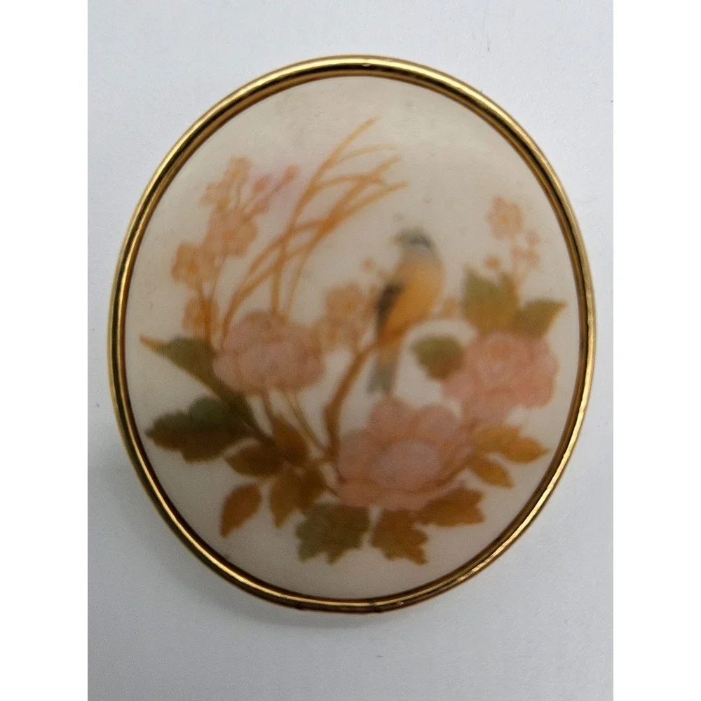 Vintage TRIFARI Bird Floral Round Brooch Pin Gold Tone‎ Nature Lover Cottagecore